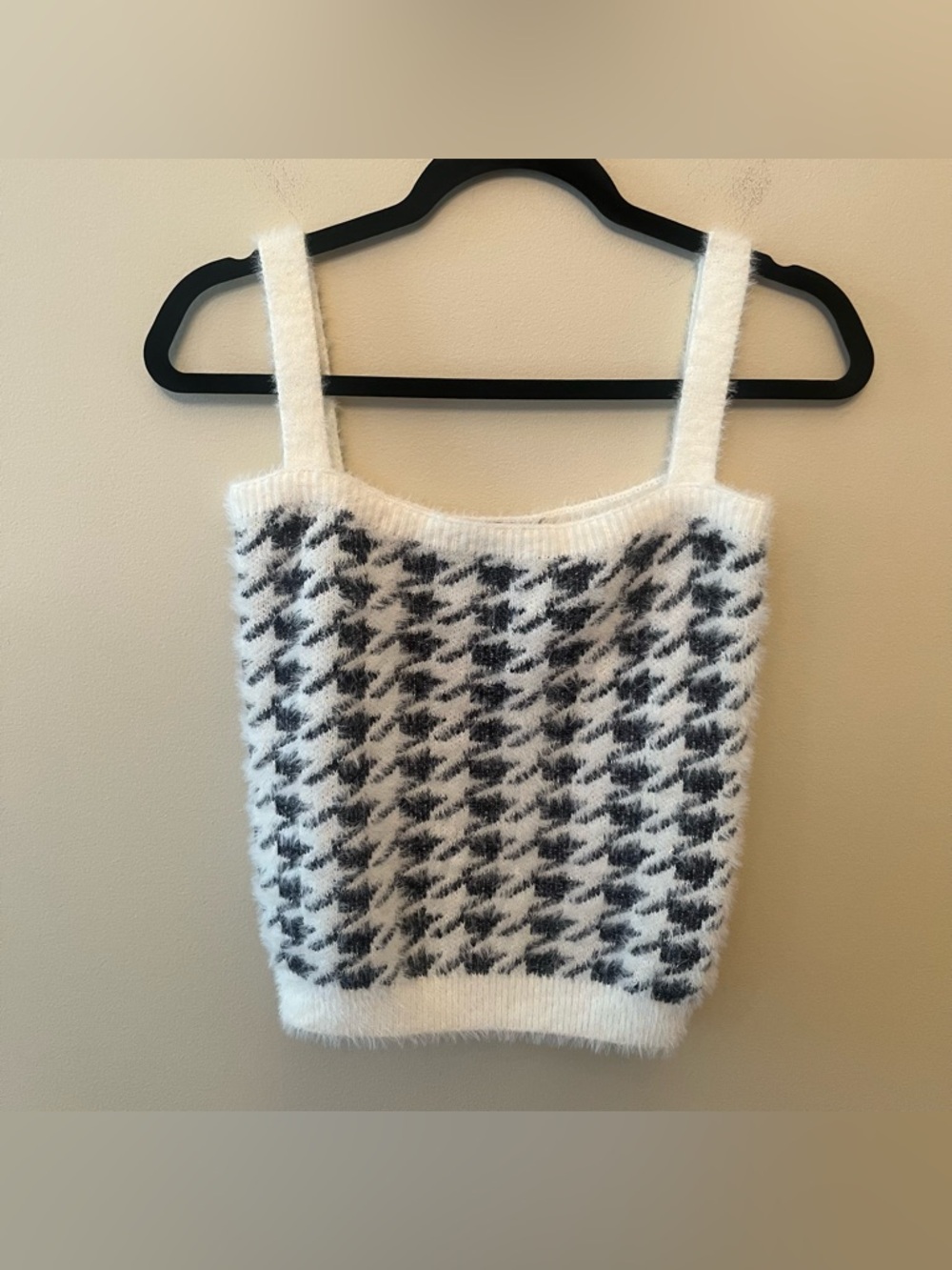 Willow & Wind Houndstooth Fuzzy Tank Top Sweater Women's Size Small